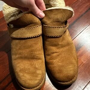 UGG Cozy Shearling-Lined Suede Slippers - Chestnut Brown 🤎 well loved